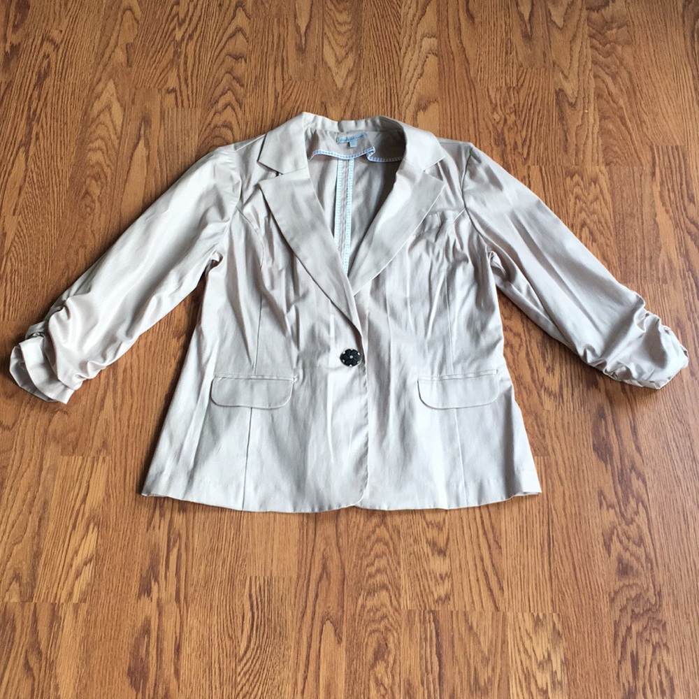Tan Colored Blazer with Front Button